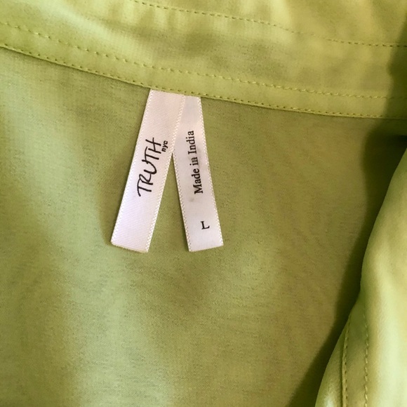 Button Down Blouses - Picture 7 of 7